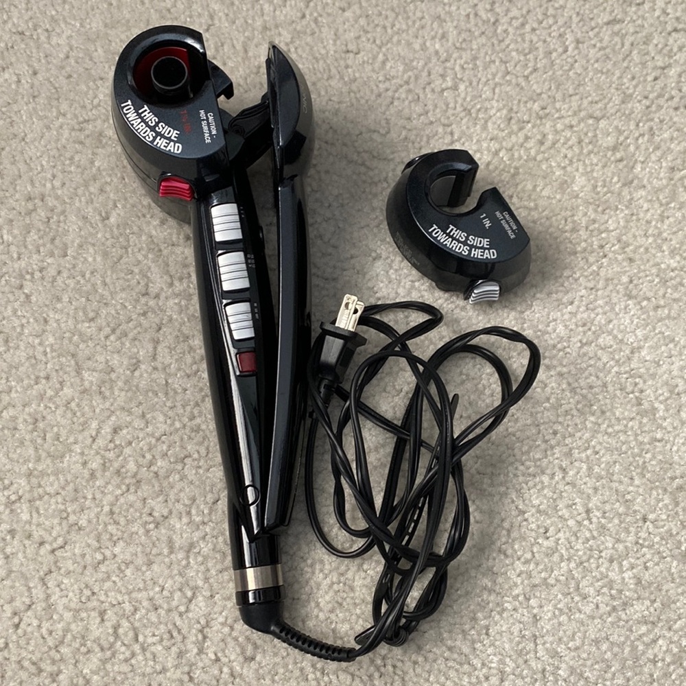Infinity pro curlier from con CONAIR. New without package